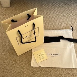 Jo Malone packaging & body cream sample